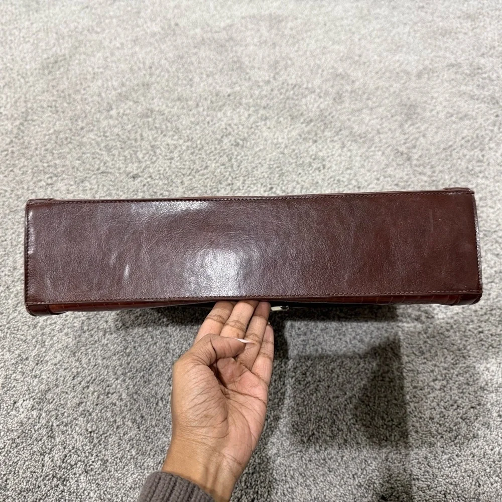 Vtg MARC CHANTEL EMBOSSED Crocodile Brown Leather Briefcase RARE Zip Closure